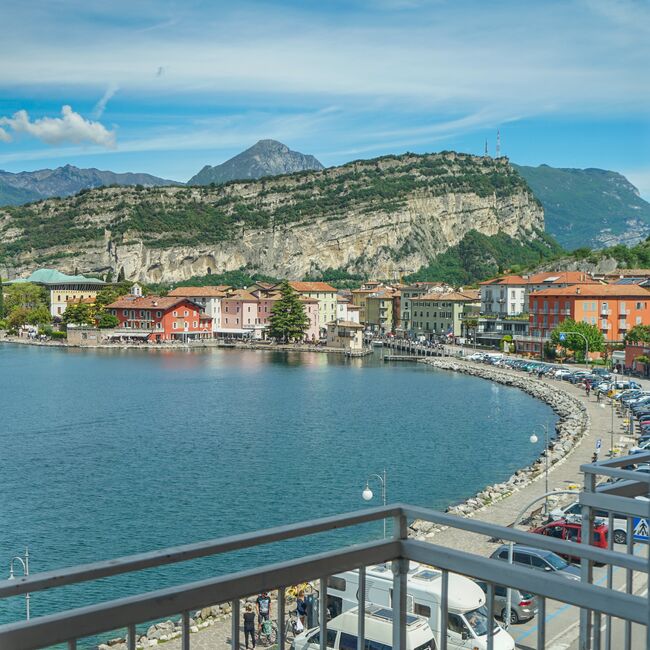 Midweek Escape – 20%
