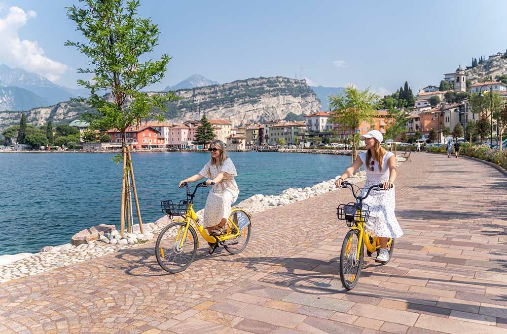 Lake Hotel Ifigenia a Torbole sul Garda per il tuo soggiorno 100% vista lago