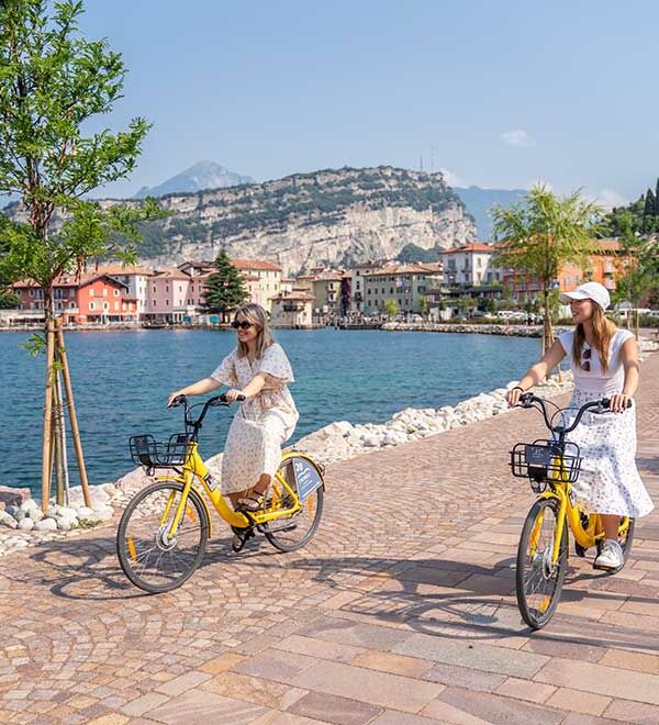 Lake Hotel Ifigenia a Torbole sul Garda per il tuo soggiorno 100% vista lago