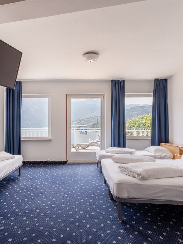 Camera Familiare con Vista Lago