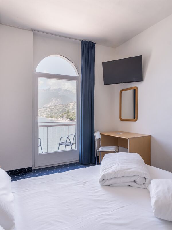 Superior Room with lake view 
