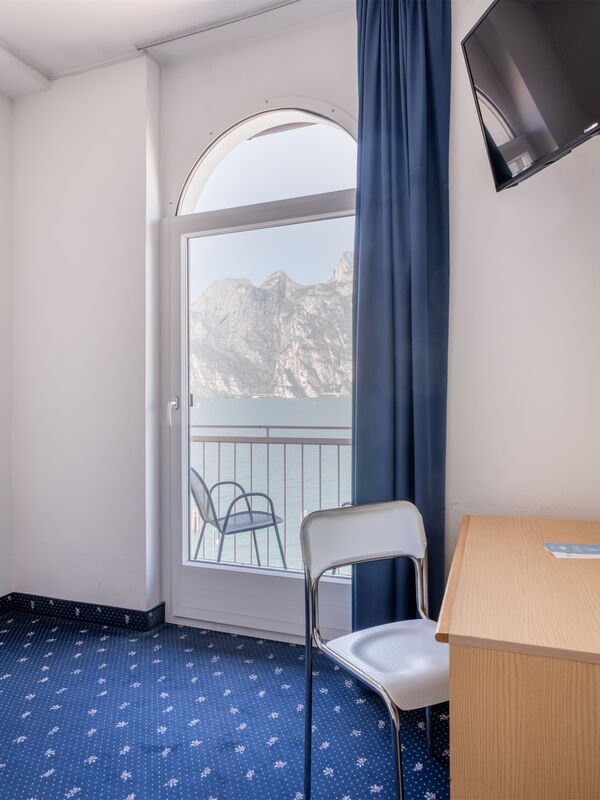 Superior Room with lake view 
