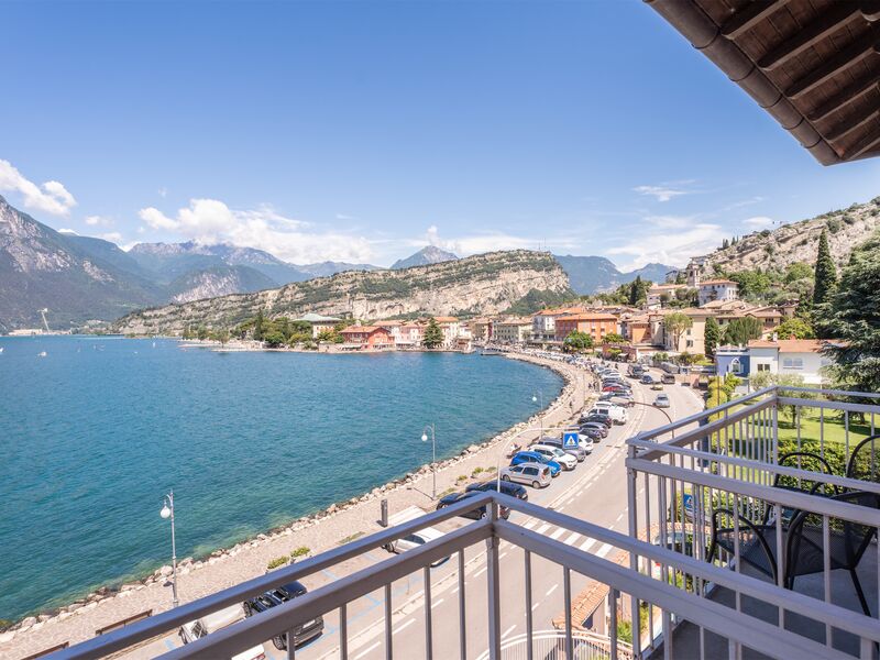 Superior Room with lake view 