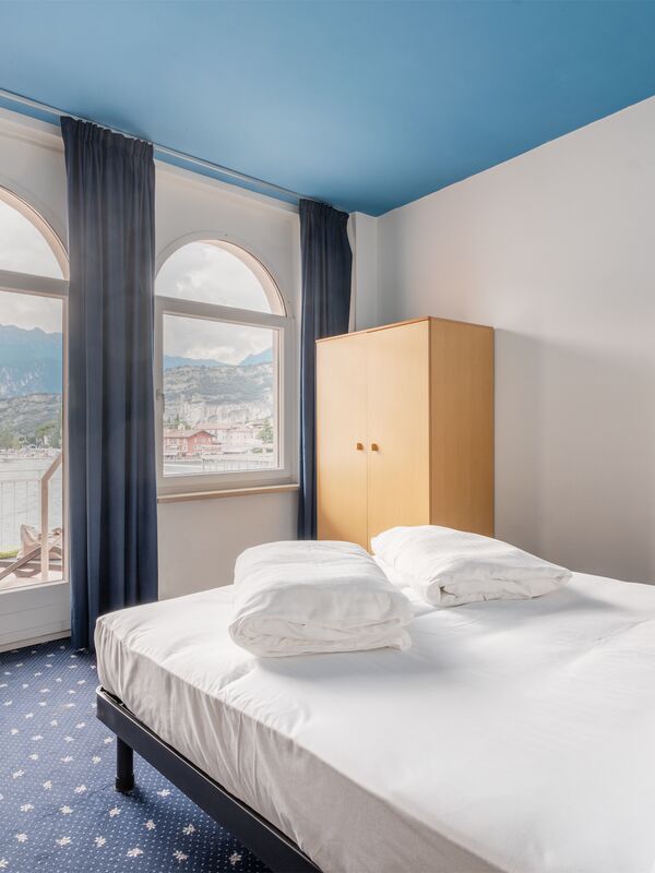Deluxe Lake View Room 