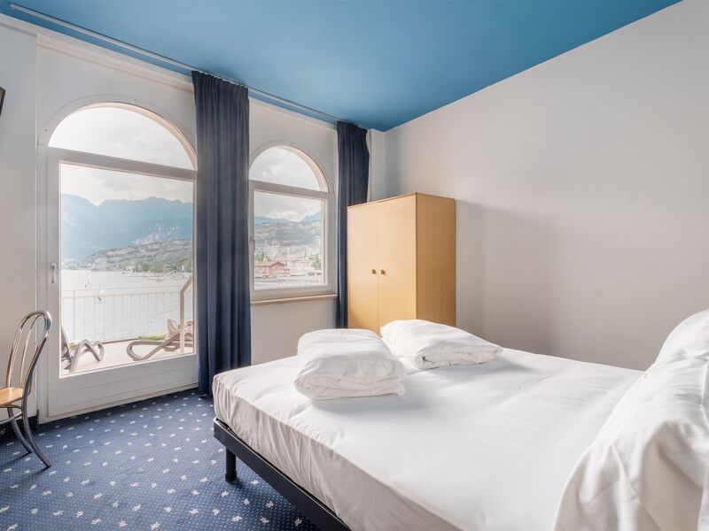 Deluxe Lake View Room 