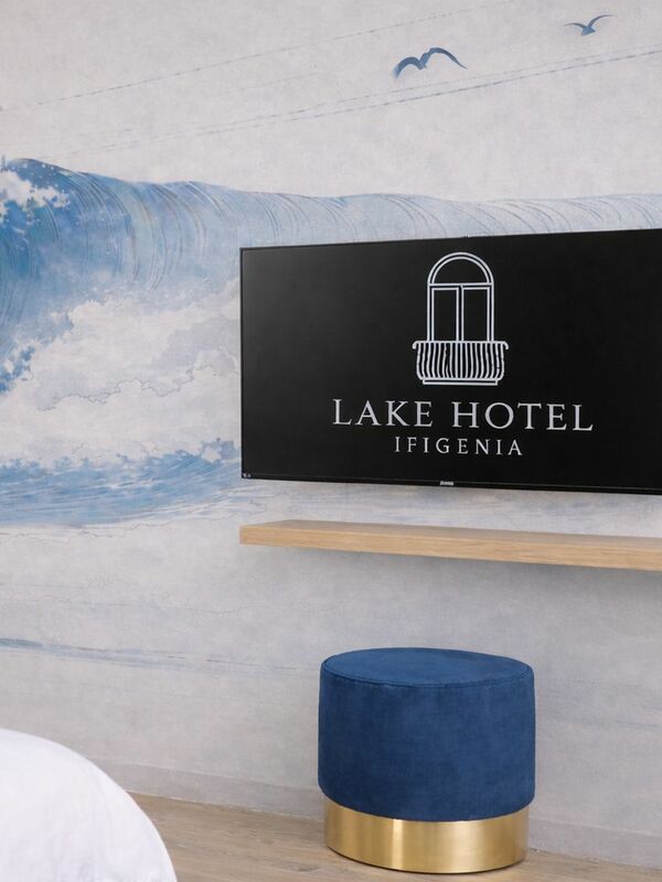 Camera Superior con vista lago