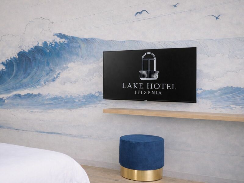 Camera Superior con vista lago