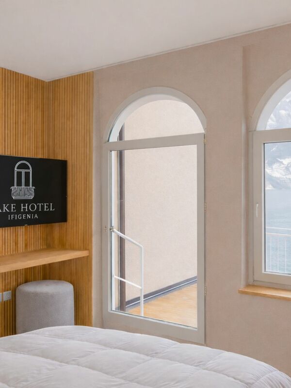 Camera Deluxe Vista Lago